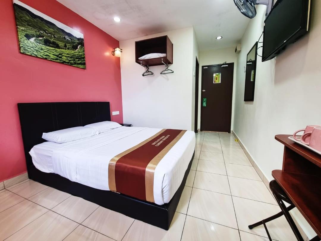 Sun Birds Hotel *